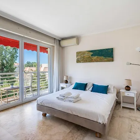 Appartamento 2 Bedroom Close To The Center Of Cannes